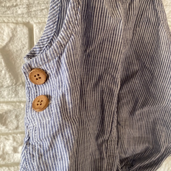 Baby B’gosh Pinstripe Romper • 12-18 Months - Picture 3 of 9